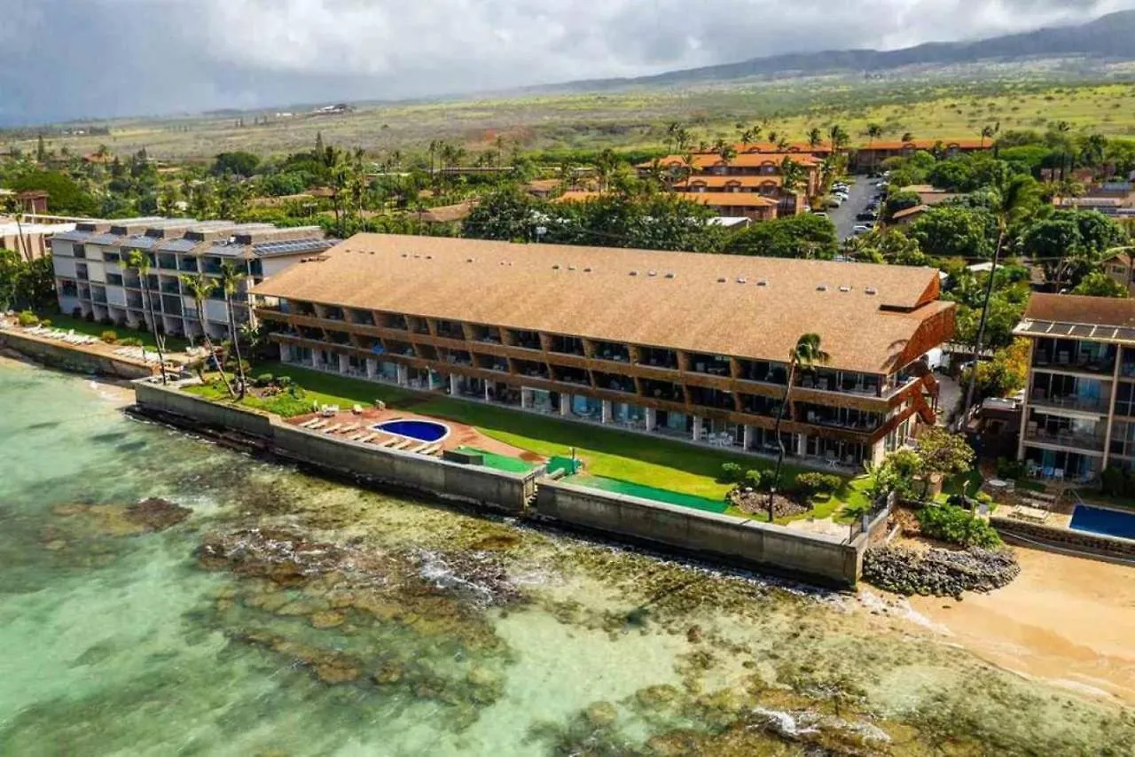 Modern-Rustic Beach Renovation Direct Oceanfront Penthouse Kahana Vakantiehuis